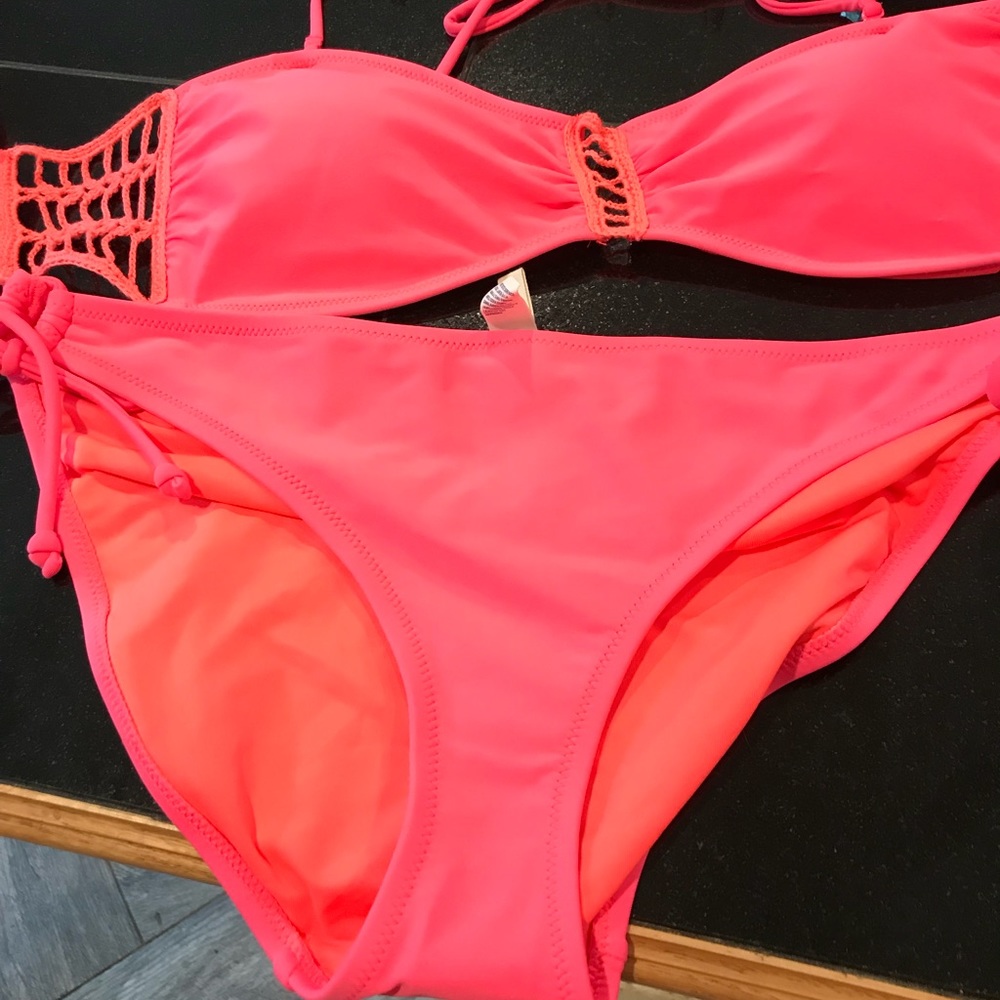 American Eagle two piece coral swimsuit